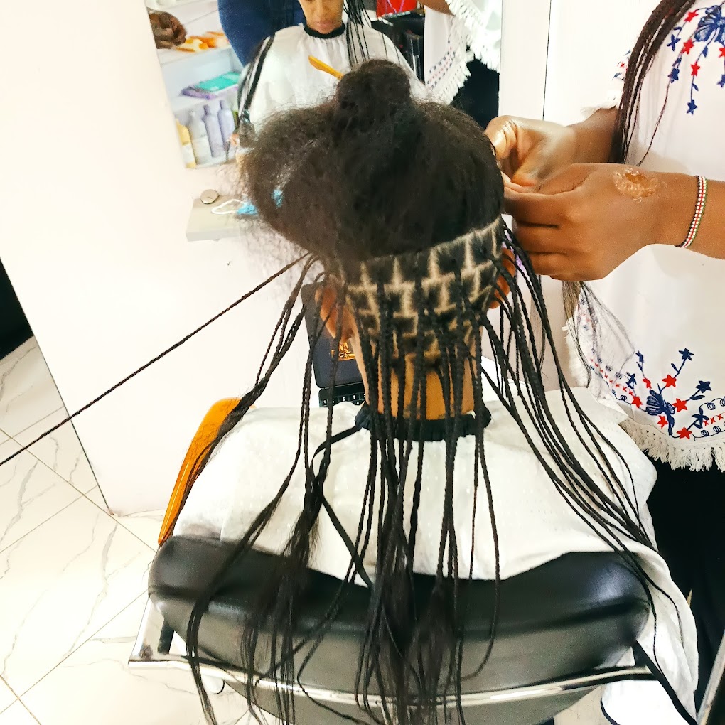 PETER AMOR BEAUTY SALON,SPA & BARBER - Beauty Salon in Parklands, Nairobi