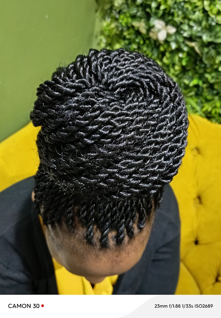Borderless Barbershop Spa & Salon - Barber shop in Nairobi CBD