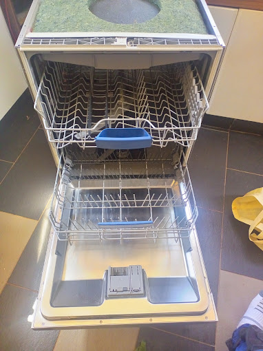 Repair Ready - Washing Machine Fridge Gas Cooker Microwave Freezer LG Samsung Bosch Whirlpool Beko Ariston Elba Hotpoint